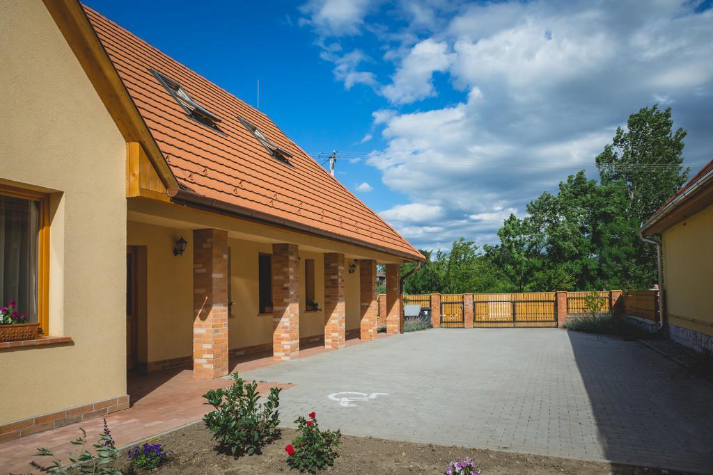Hotel Mezes Vendeghaz Es Apiterapias Koezpont Vizsoly Exteriér fotografie